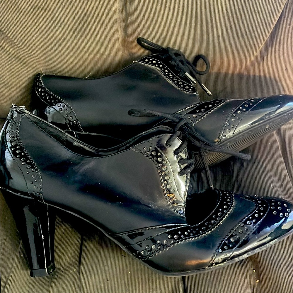 Connie wingtip heels